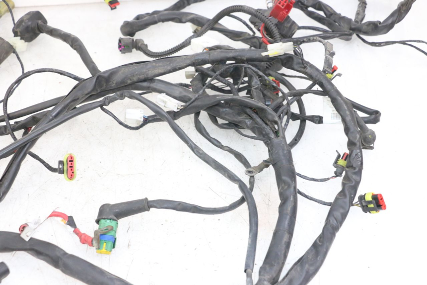 photo de FAISCEAU PIAGGIO X10 125 (2012 - 2017) - Caratteristiche distintive