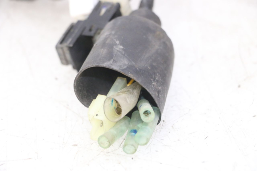 photo de Cablaggio YAMAHA XJ6 ABS 600 (2008 - 2016) - Primo piano ad alta risoluzione