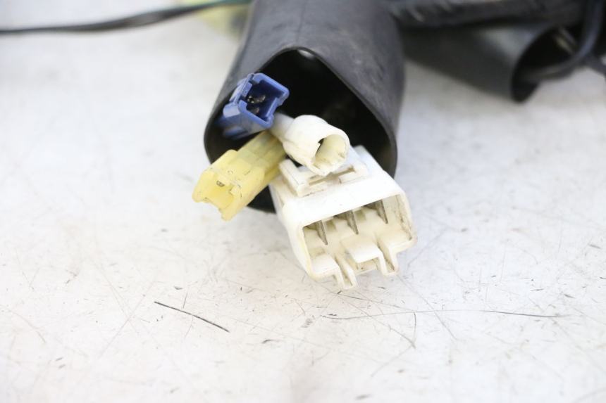 photo de Cablaggio YAMAHA XJ6 ABS 600 (2008 - 2016) - Zoom sui componenti