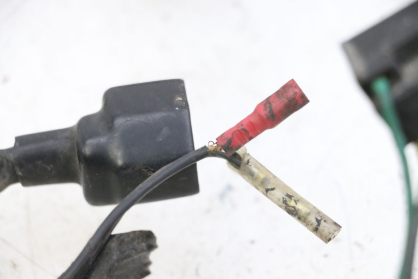 photo de IMPIANTO ELETTRICO YAMAHA XJN DIVERSION 600 (2000 - 2003) - Dettagli dei punti di fissaggio