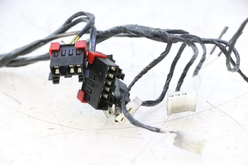 photo de IMPIANTO ELETTRICO PIAGGIO ZIP IGET 4T 50 (2021 - 2023) - Angolazione alternativa