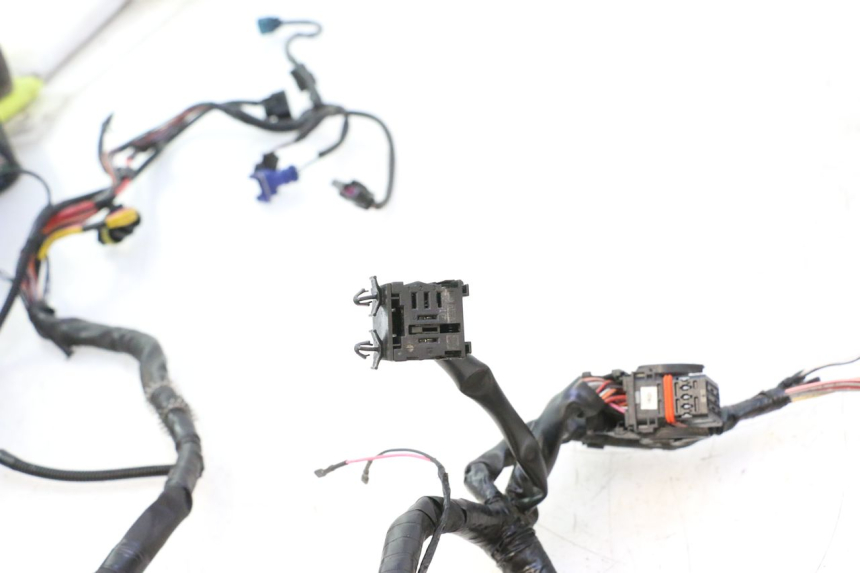 photo de IMPIANTO ELETTRICO PIAGGIO ZIP IGET 4T 50 (2021 - 2023) - Primo piano tecnico