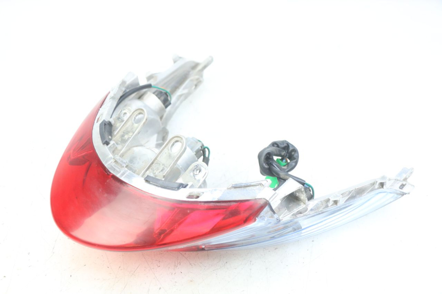 photo de FANALE POSTERIORE KYMCO AGILITY 16+ 4T 50 (2018 - 2023) - Primo piano tecnico