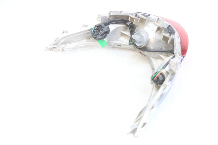 photo de FANALE POSTERIORE KYMCO AGILITY 16+ 4T 50 (2018 - 2023) - Dettagli dei punti di fissaggio