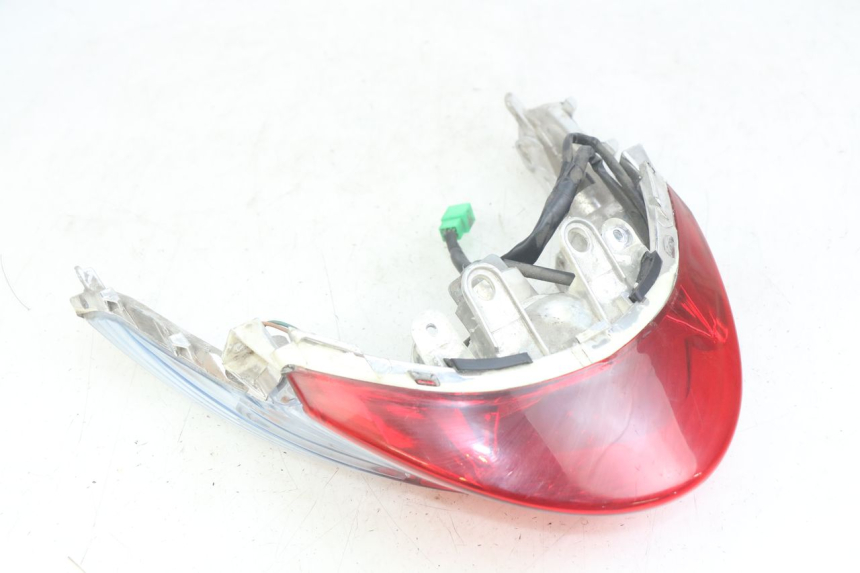 photo de FANALE POSTERIORE KYMCO AGILITY 16+ 4T 50 (2018 - 2023) - Primo piano tecnico