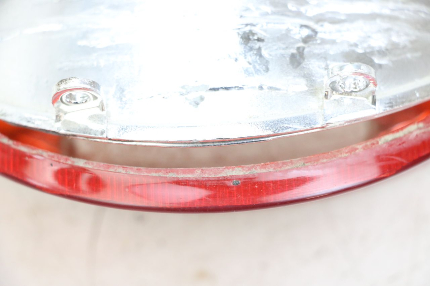 photo de FANALE POSTERIORE KYMCO AGILITY 4T 50 (2018 - 2022) - Zoom sullo stato d'uso