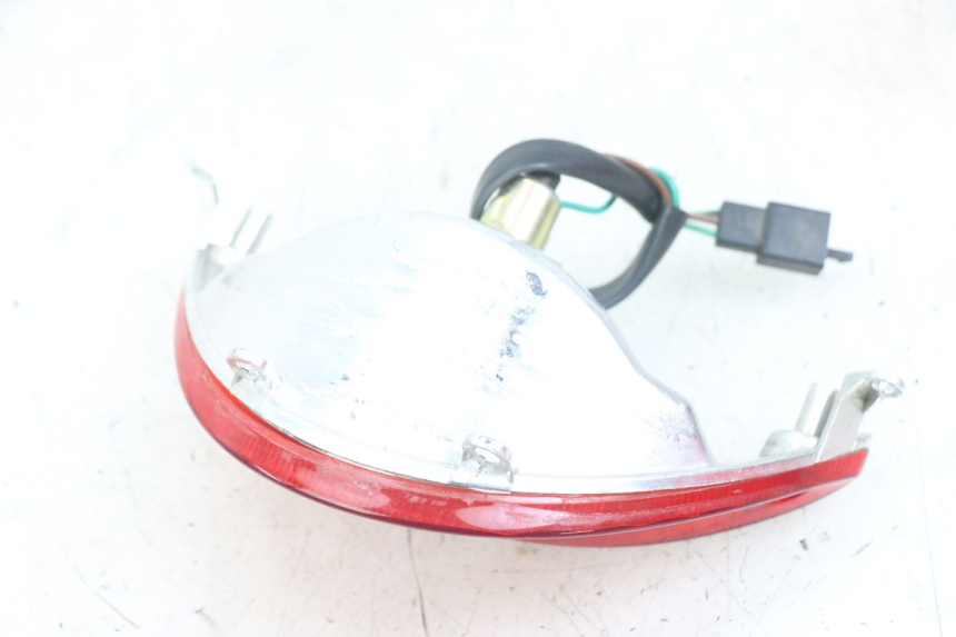 photo de FANALE POSTERIORE KYMCO AGILITY 4T 50 (2018 - 2022) - Primo piano tecnico