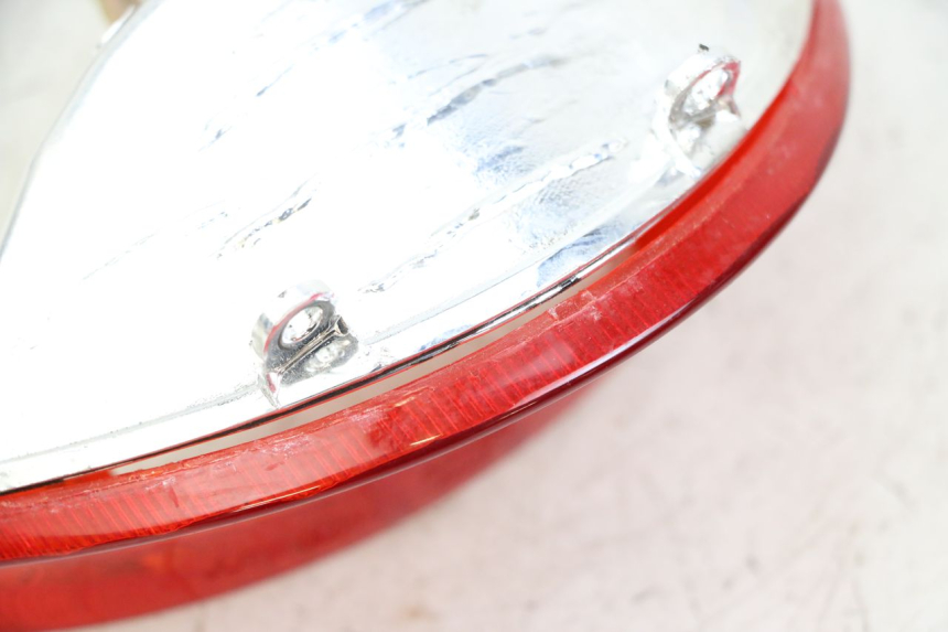 photo de FANALE POSTERIORE KYMCO AGILITY 4T 50 (2018 - 2022) - Altra angolazione