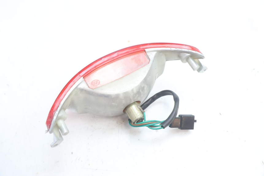 photo de FANALE POSTERIORE KYMCO AGILITY 4T 50 (2005 - 2018) - Zoom sullo stato d'uso