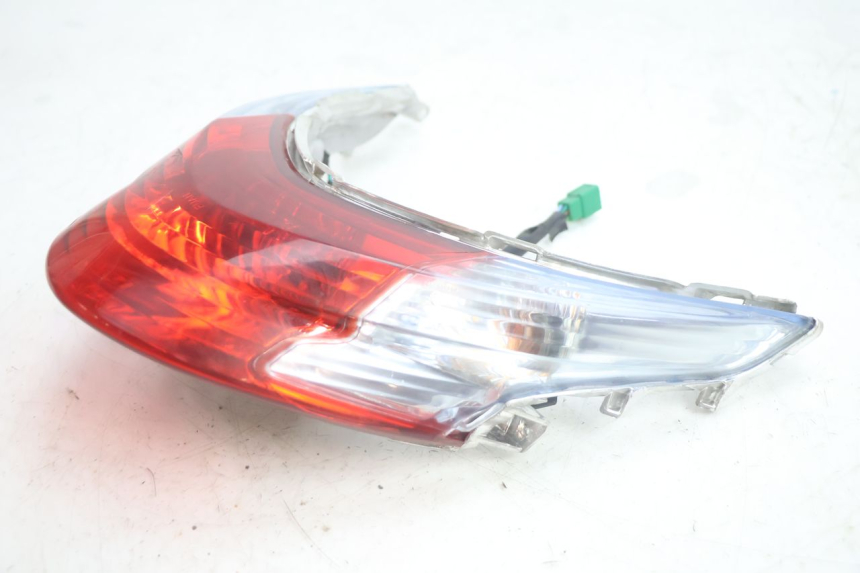photo de FANALE STOP POSTERIORE  KYMCO AGILITY CITY 2T 50 (2008 - 2016) - Altra angolazione