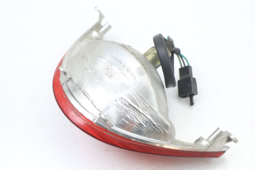 photo de FANALE STOP POSTERIORE  KYMCO AGILITY PREMIUM 50 (2007 - 2010) - Zoom sullo stato d'uso