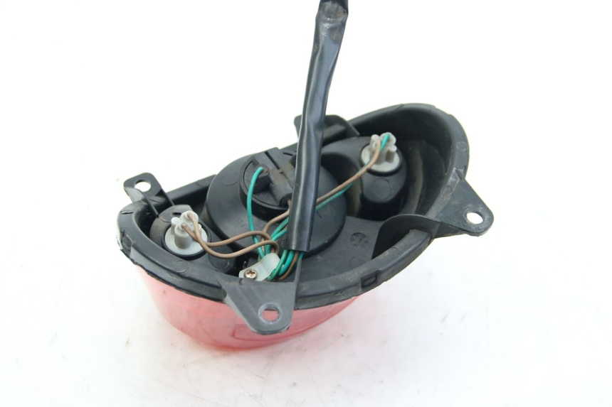 photo de FANALE POSTERIORE ECCITY ARTELEC 670 1 (2013 - 2017) - Dettagli dei punti di fissaggio