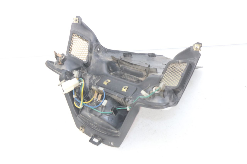 photo de FANALE STOP POSTERIORE  MBK BOOSTER NEXT GENERATION 50 (2004 - 2007) - Primo piano tecnico