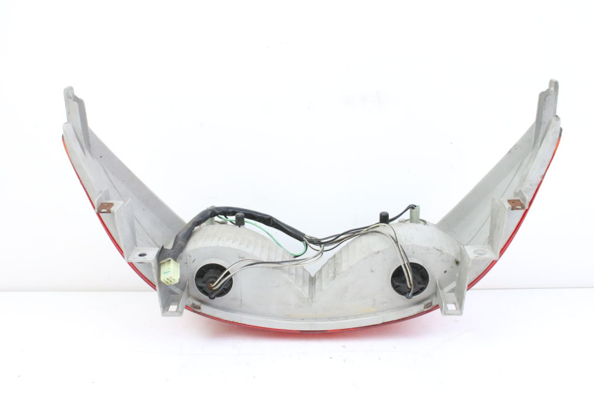 photo de FANALE POSTERIORE SUZUKI BURGMAN 125 (2007 - 2014) - Stato della superficie e materiale