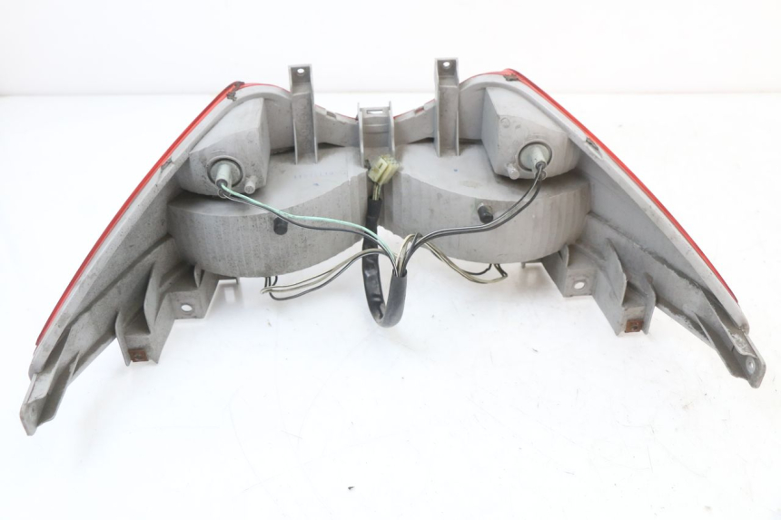 photo de FANALE POSTERIORE SUZUKI BURGMAN 125 (2007 - 2014) - Primo piano tecnico