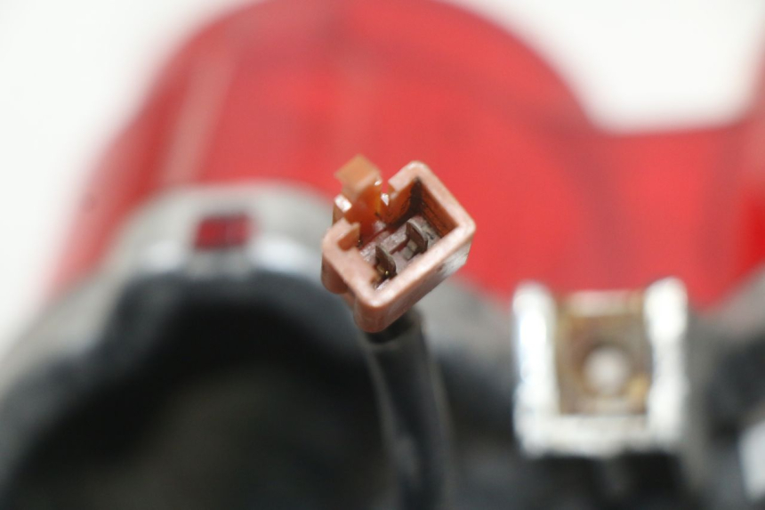 photo de FANALE POSTERIORE YAMAHA BW'S BWS 125 (2010 - 2013) - Caratteristiche distintive