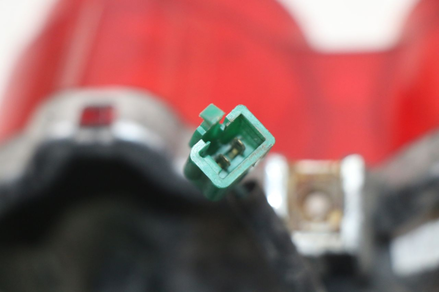 photo de FANALE POSTERIORE YAMAHA BW'S BWS 125 (2010 - 2013) - Zoom sui componenti