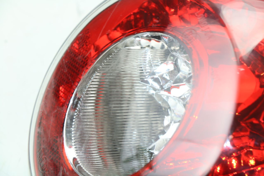 photo de Fanale posteriore S-RIDER CAPRI 2T 50 (2010 - 2017) - Dettagli dei punti di fissaggio