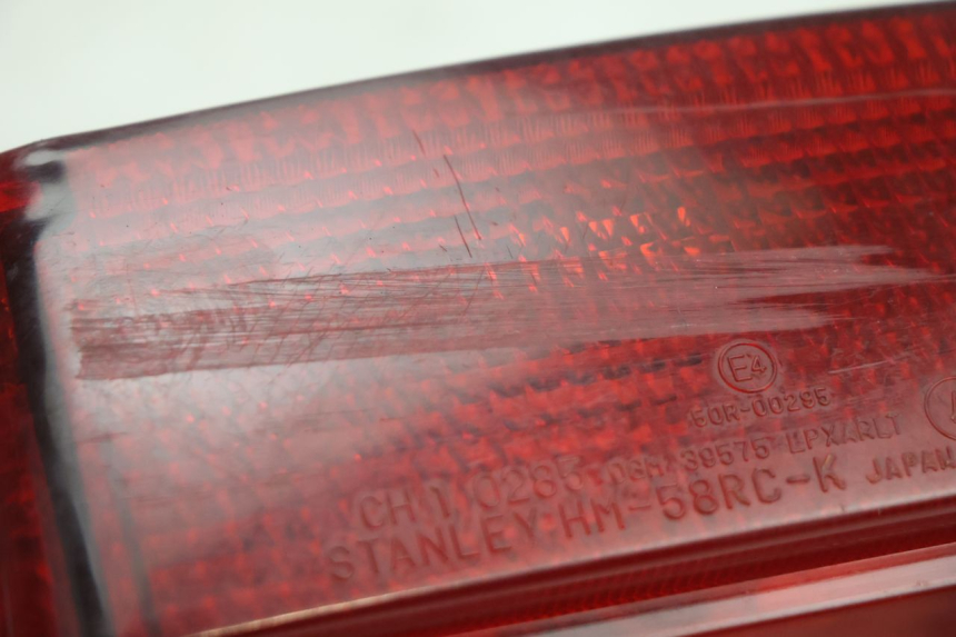 photo de FANALE STOP POSTERIORE  HONDA CB TWO FIFTY 250 (1991 - 2002) - Zoom sullo stato d'uso