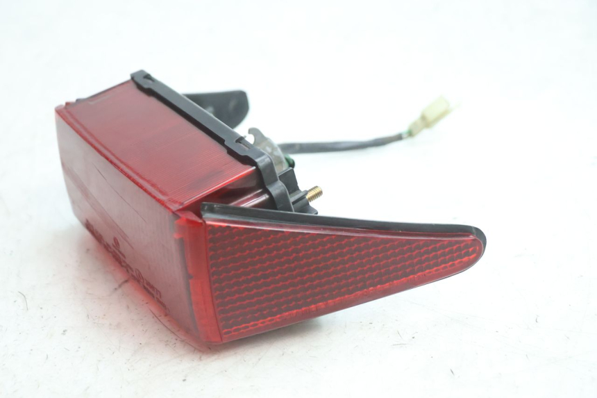 photo de FANALE STOP POSTERIORE  HONDA CB TWO FIFTY 250 (1991 - 2002) - Dettagli dei punti di fissaggio