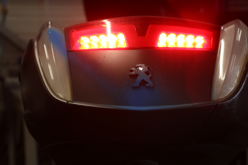 photo de FANALE POSTERIORE PEUGEOT CITYSTAR 2T 50 (2018 - 2021) - Dettaglio del componente