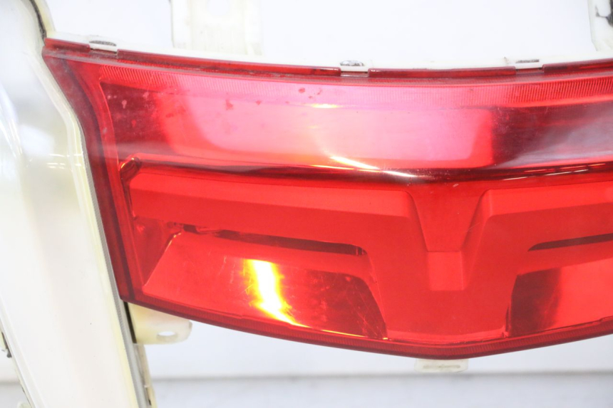photo de FANALE POSTERIORE PEUGEOT CITYSTAR 2T 50 (2018 - 2021) - Altra angolazione