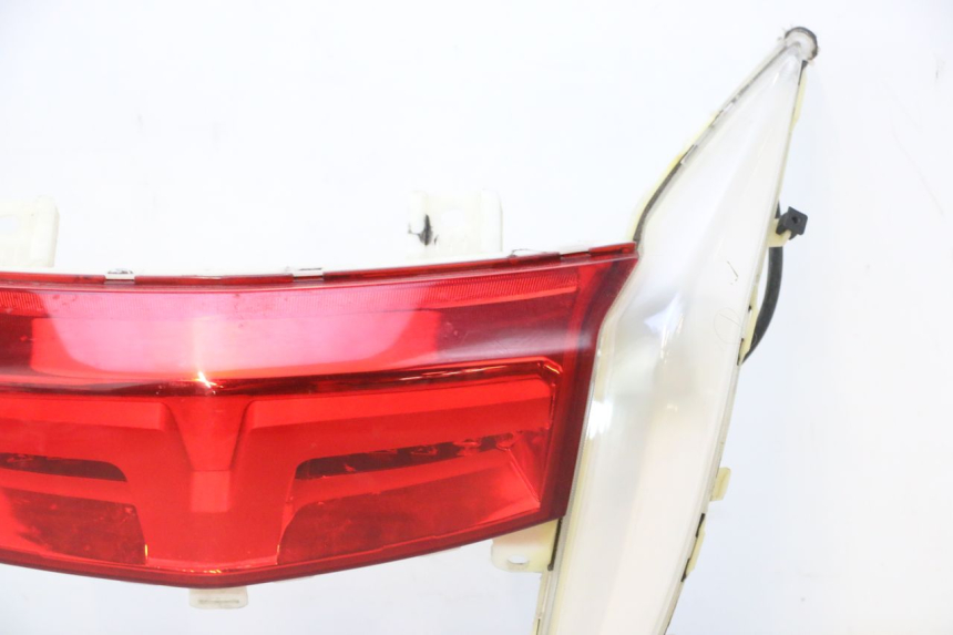 photo de FANALE POSTERIORE PEUGEOT CITYSTAR 2T 50 (2018 - 2021) - Primo piano tecnico