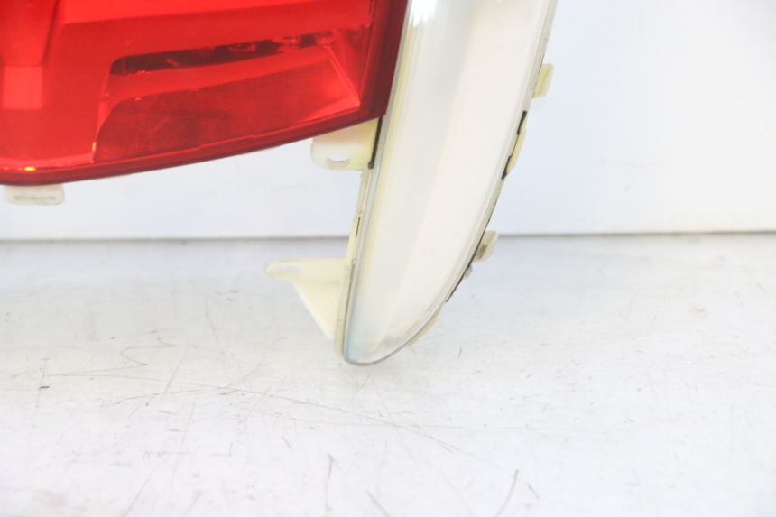 photo de FANALE POSTERIORE PEUGEOT CITYSTAR 2T 50 (2018 - 2021) - Vista d'insieme del prodotto
