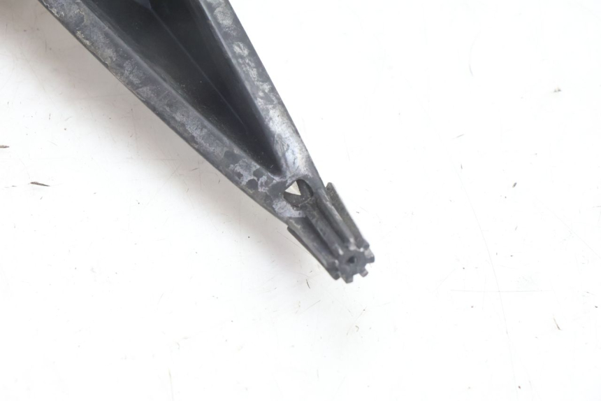 photo de FANALE POSTERIORE PEUGEOT CITYSTAR 125 (2011 - 2017) - Zoom sullo stato d'uso