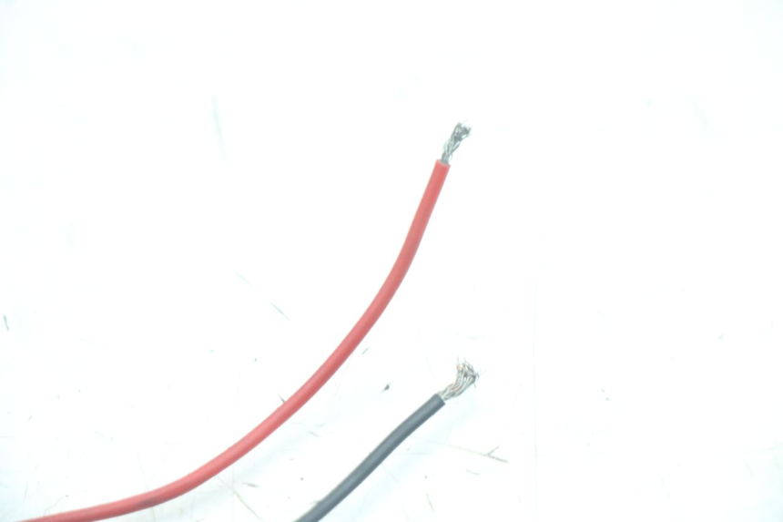 photo de FANALE STOP POSTERIORE  DERBI SENDA SM DRD X-TREME 50 (2011 - 2017) - Dettagli dei punti di fissaggio