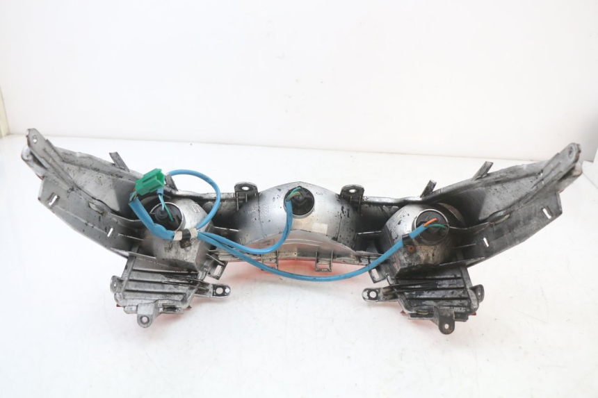 photo de FANALE STOP POSTERIORE  KYMCO DINK STREET ABS 125 (2011 - 2018) - Dettagli dei punti di fissaggio