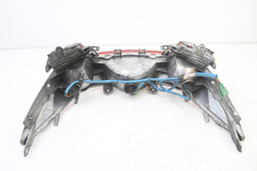 photo de FANALE POSTERIORE KYMCO DINK STREET 125 (2009 - 2014) - Dettagli dei punti di fissaggio