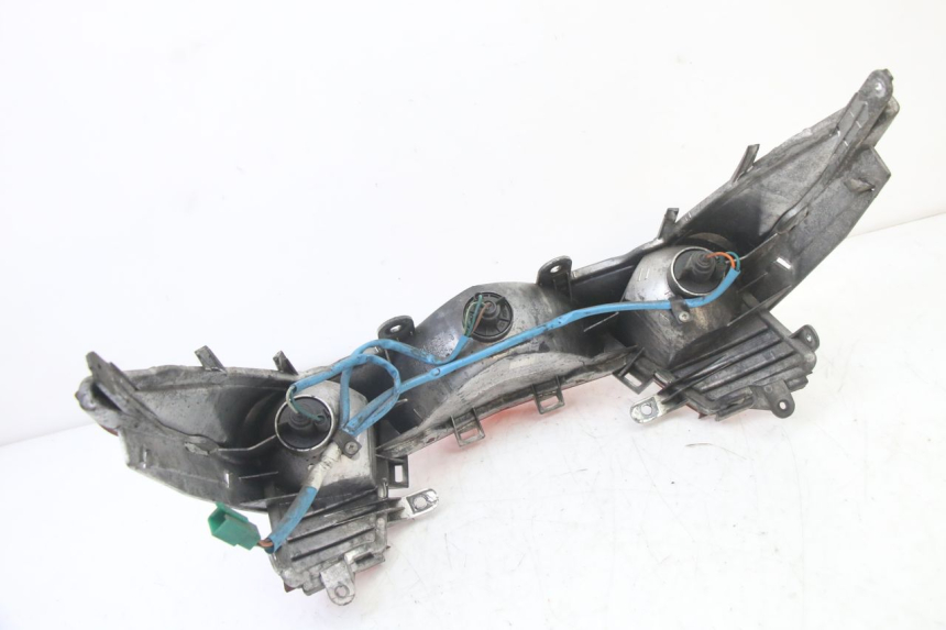 photo de FANALE POSTERIORE KYMCO DINK STREET 125 (2009 - 2014) - Stato della superficie e materiale