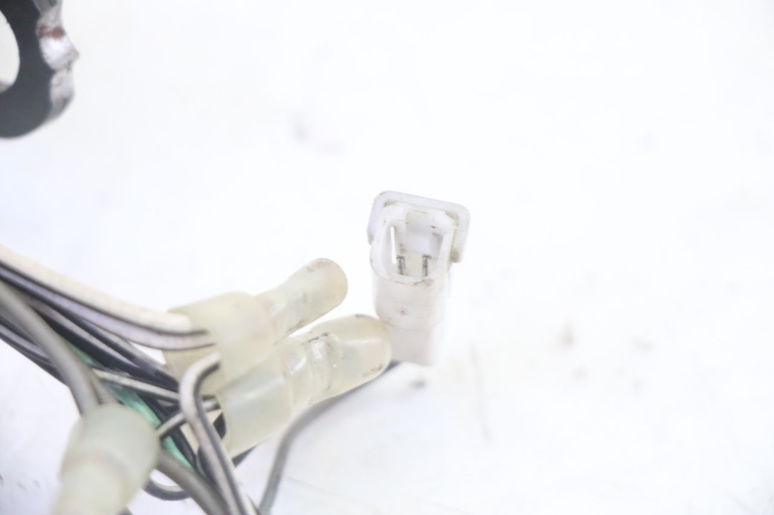 photo de FANALE STOP POSTERIORE  SUZUKI DL V STROM 1000 (2002 - 2007) - Dettagli dei punti di fissaggio