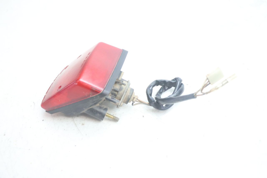 photo de FANALE STOP POSTERIORE  SUZUKI DR S 600 (1985 - 1989) - Altra angolazione