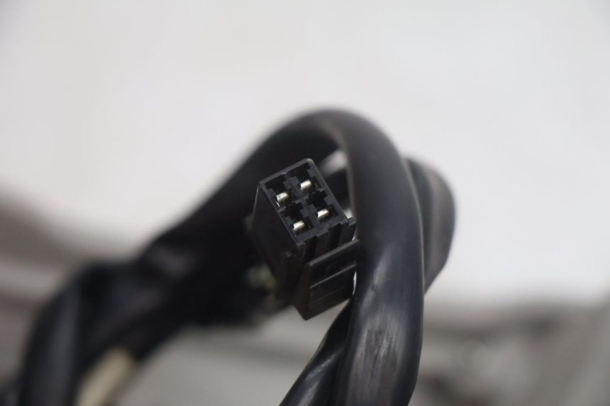 photo de FANALE STOP DESTRA SUZUKI BURGMAN EXECUTIVE ABS 650 (2006 - 2012) - Marcature e riferimenti originali