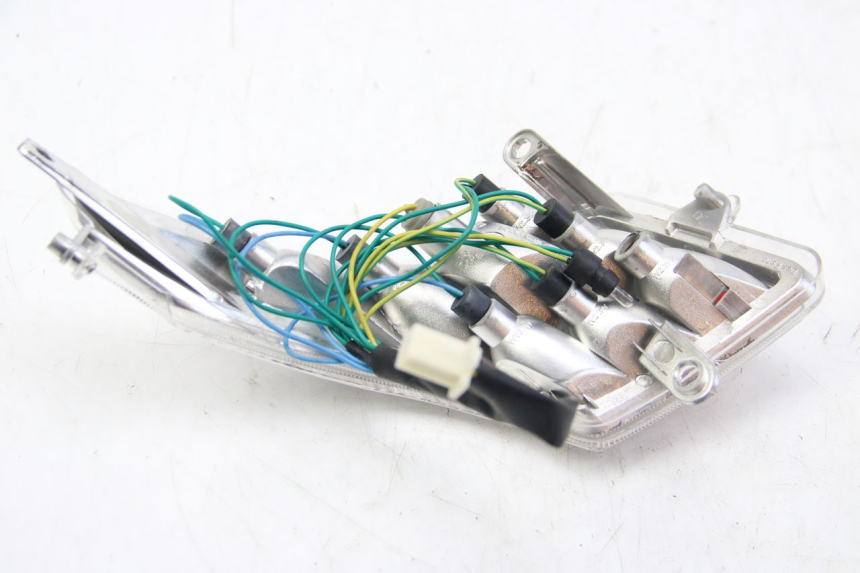 photo de FANALE POSTERIORE DESTRO PEUGEOT E-VIVACITY 1 (2012 - 2018) - Dettagli dei punti di fissaggio