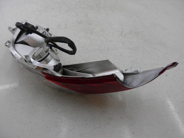 photo de Fanale posteriore destro HONDA FES S-WING SWING ABS 125 (2007 - 2015) - Zoom sullo stato d'uso