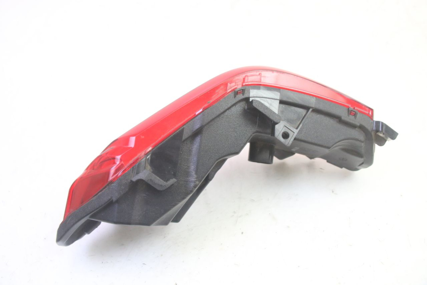 photo de FANALE STOP DESTRA PIAGGIO MP3 HPE 350 (2018 - 2020) - Primo piano tecnico