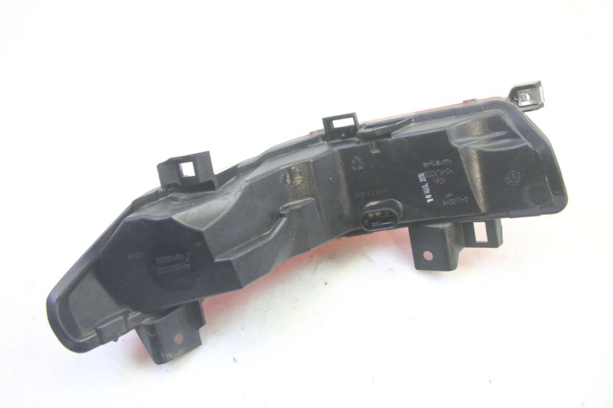 photo de FANALE STOP DESTRA PIAGGIO MP3 HPE 350 (2018 - 2020) - Vista d'insieme del prodotto