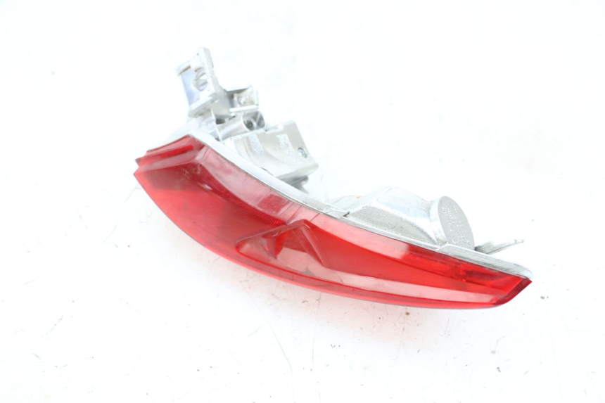 photo de FANALE STOP DESTRA PIAGGIO MP3 HPE 300 (2019 - 2026) - Vista d'insieme del prodotto