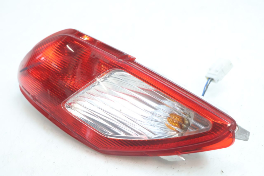 photo de FANALE STOP DESTRA PIAGGIO MP3 LT 300 (2010 - 2016) - Primo piano tecnico