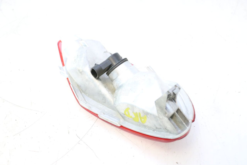 photo de FANALE POSTERIORE DESTRO PIAGGIO MP3 500 (2011 - 2015) - Primo piano tecnico
