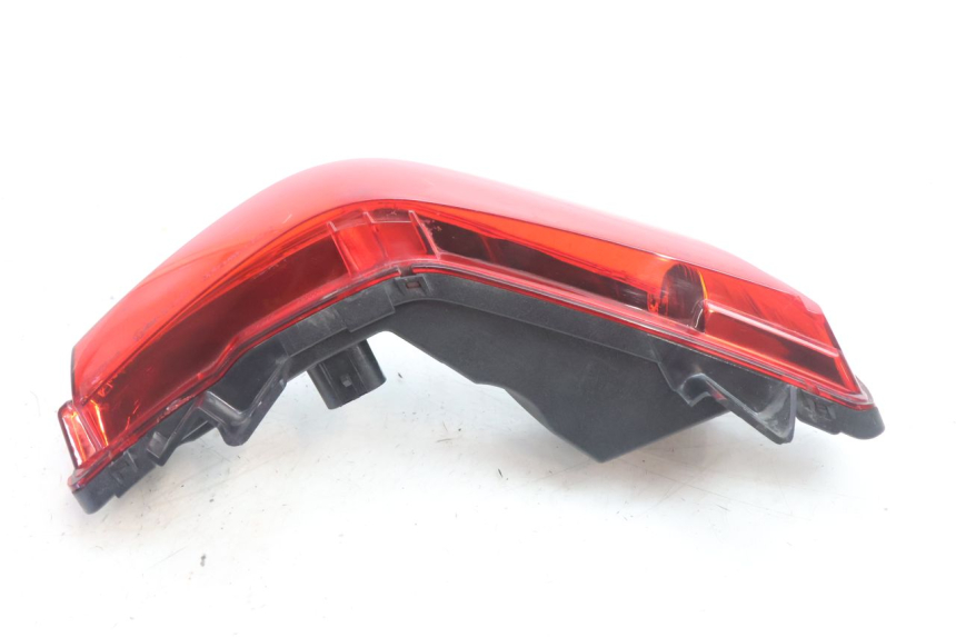 photo de FANALE STOP DESTRA PIAGGIO MP3 500 (2016 - 2018) - Primo piano tecnico