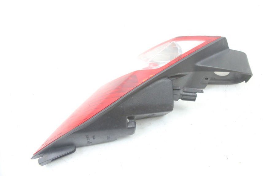 photo de FANALE STOP DESTRA PEUGEOT SATELIS COMPRESSOR K15 125 (2006 - 2009) - Primo piano tecnico