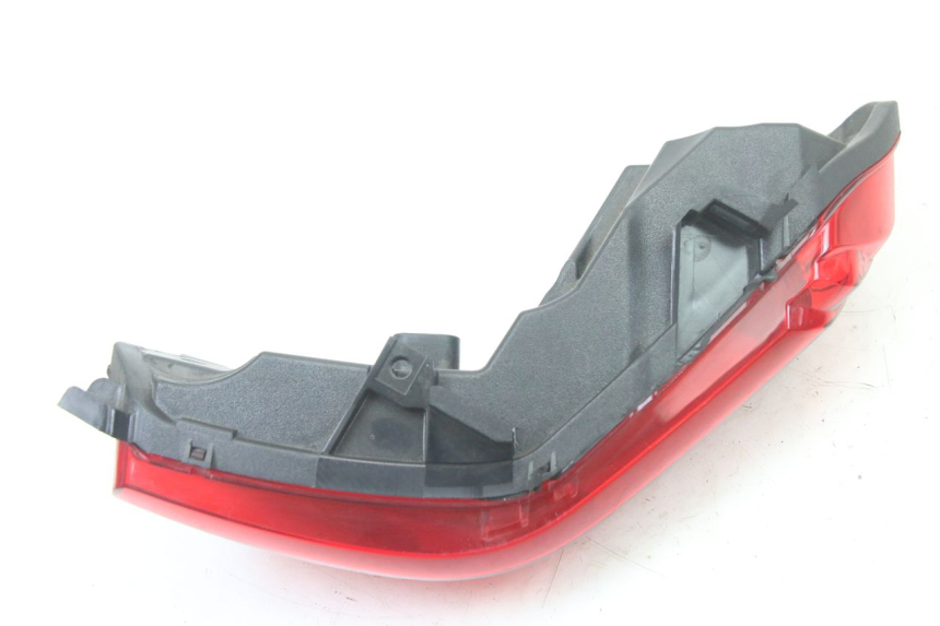 photo de FANALE POSTERIORE DESTRO PIAGGIO MP3 500 (2014 - 2017) - Primo piano tecnico