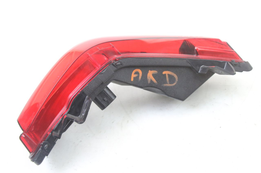 photo de FANALE POSTERIORE DESTRO PIAGGIO MP3 500 (2014 - 2017) - Vista d'insieme del prodotto