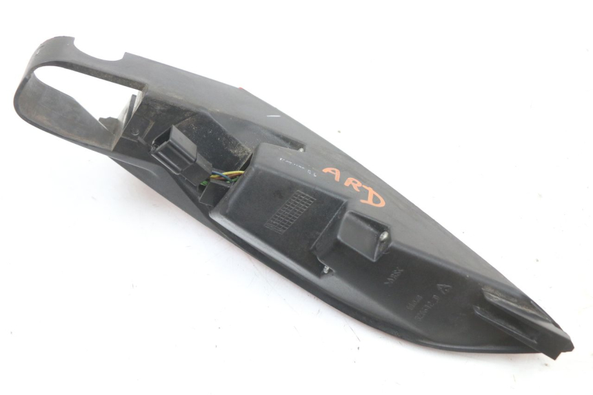 photo de FANALE POSTERIORE DESTRO PEUGEOT SATELIS 125 (2010 - 2012) - Primo piano tecnico