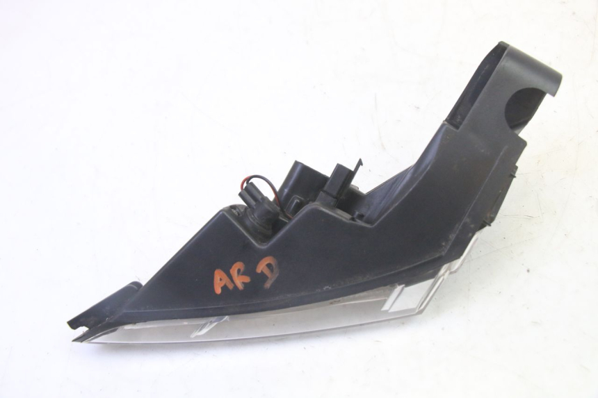 photo de FANALE STOP DESTRA PEUGEOT SATELIS 125 (2013 - 2018) - Primo piano tecnico