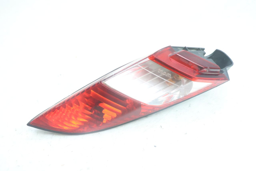 photo de FANALE POSTERIORE DESTRO PEUGEOT SATELIS 125 (2006 - 2009) - Altra angolazione